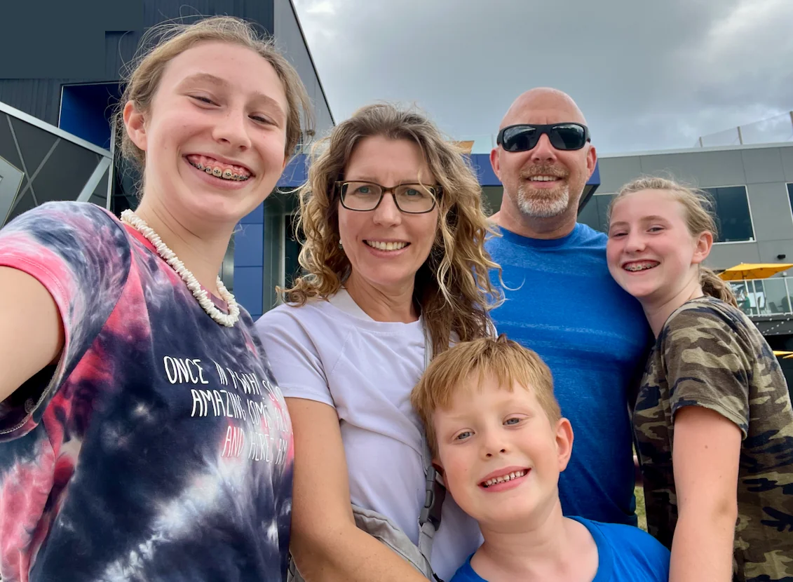 Website Wannabe Rainbow Sign